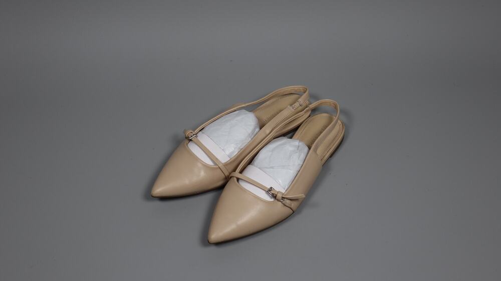 Marc Fisher Elelyn Ivory Leather Faux Pointed Toe lvory 150 Size 7